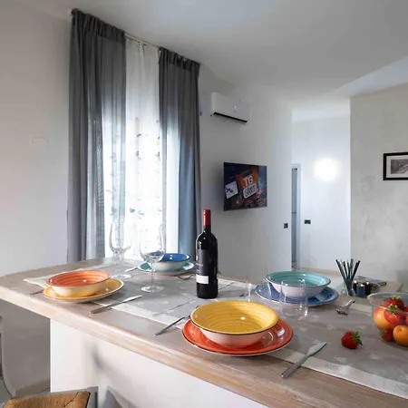 Lezioso, Casegalante In Apartamento *